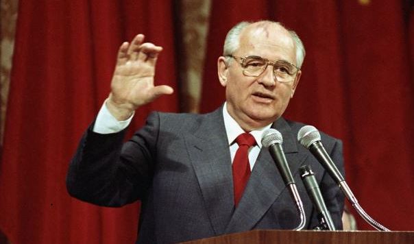 Perché con Gorbačëv e non con Marco Rizzo, il vero … sopravvissuto